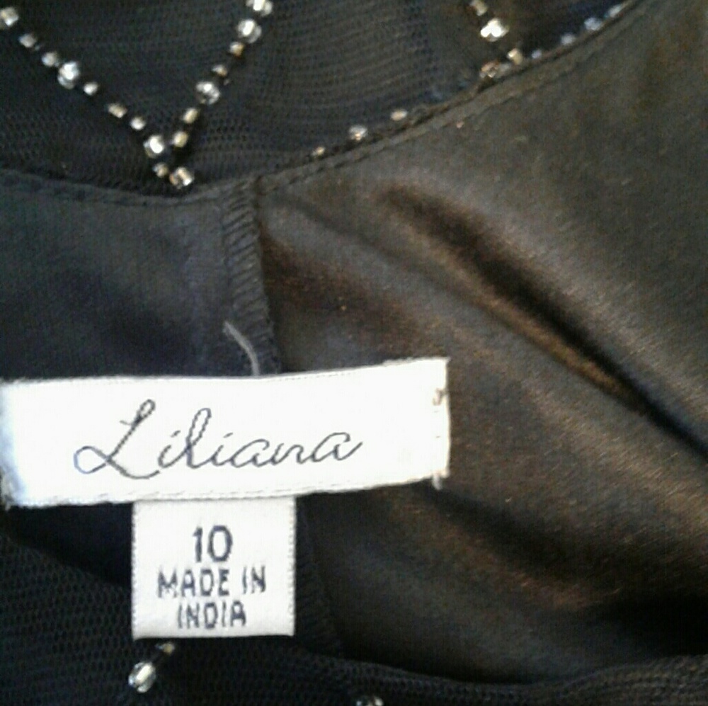 Dress - Picture 6 of 6